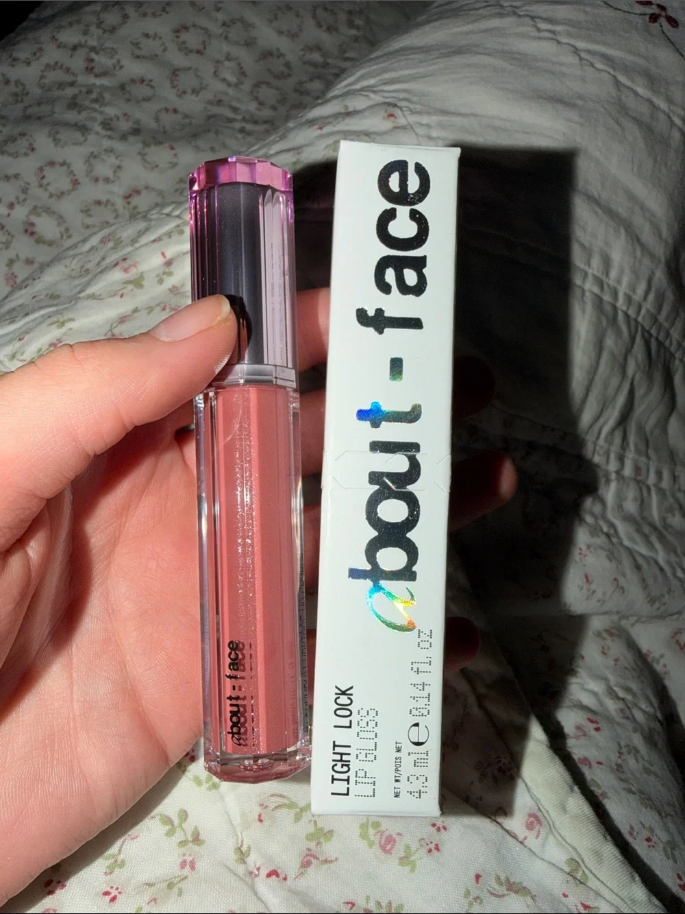 Light Lock Lip Gloss — Pink